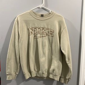 Men’s NIKE Embroidered Vintage Crewneck Sweatshirt